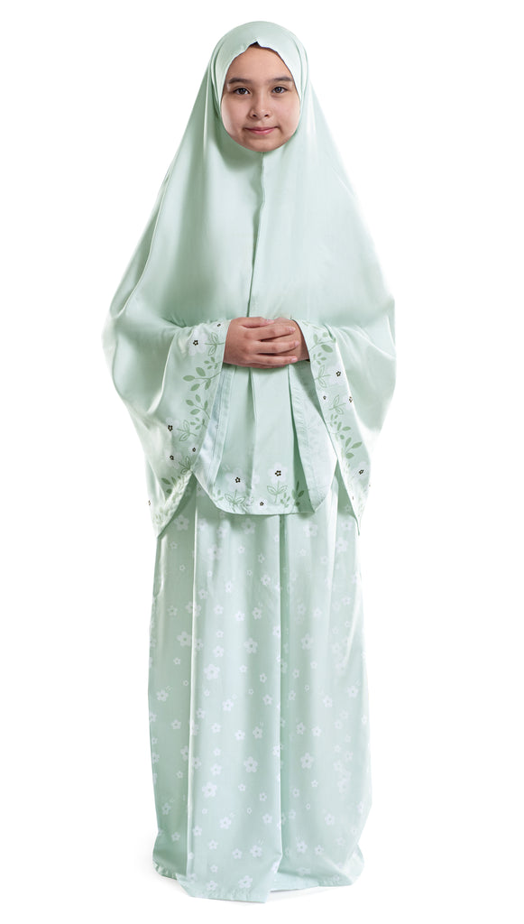 Safiya Islamic Junior Prayer Wear | Urban Rugs