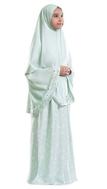 Safiya Islamic Junior Prayer Wear | Urban Rugs